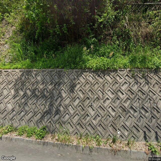 島根県雲南市木次町湯村の槻乃屋ふれあい館東約350mの市道槻屋平田１号線