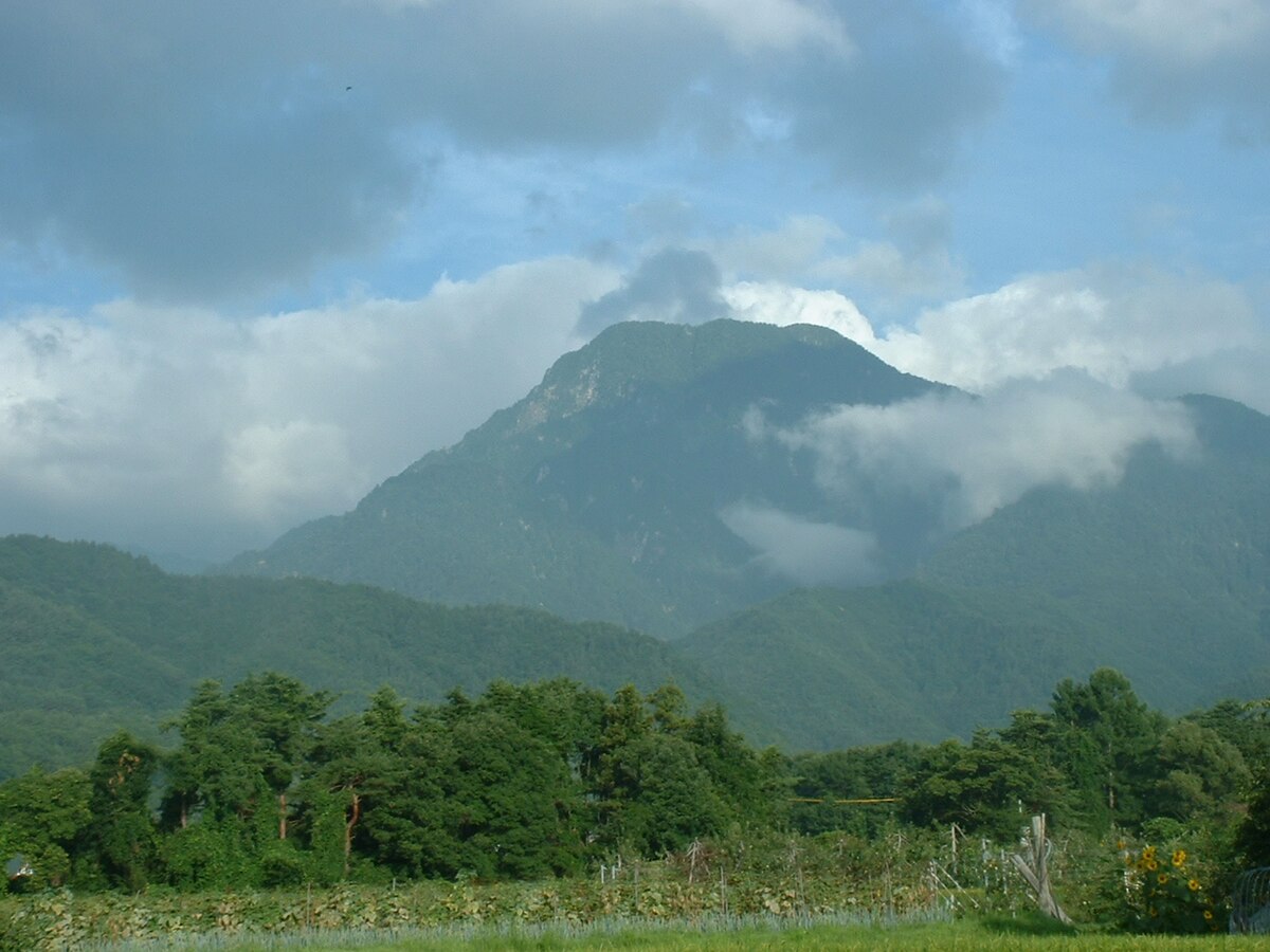 有明山
