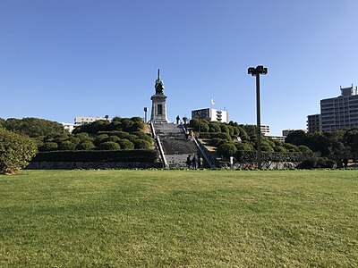 東公園