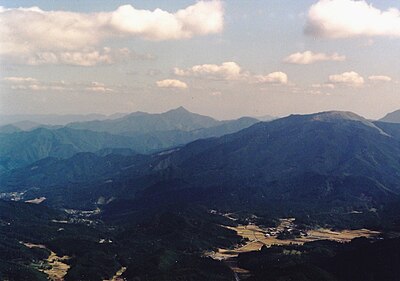 局岳