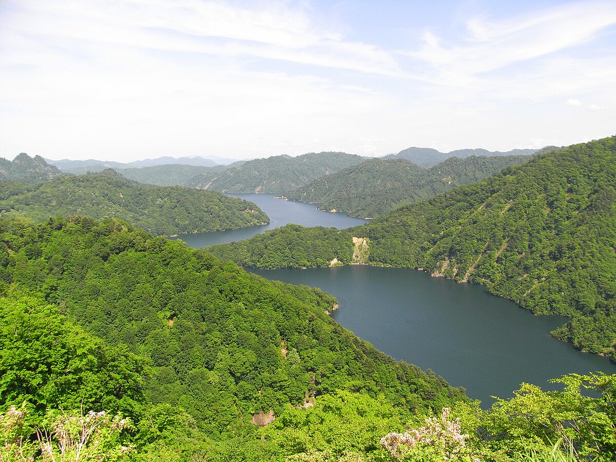只見町