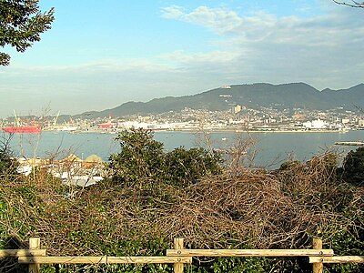 弓张岳