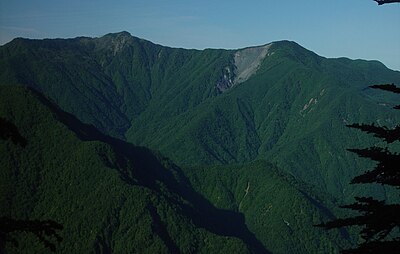 Oku Chausu yama