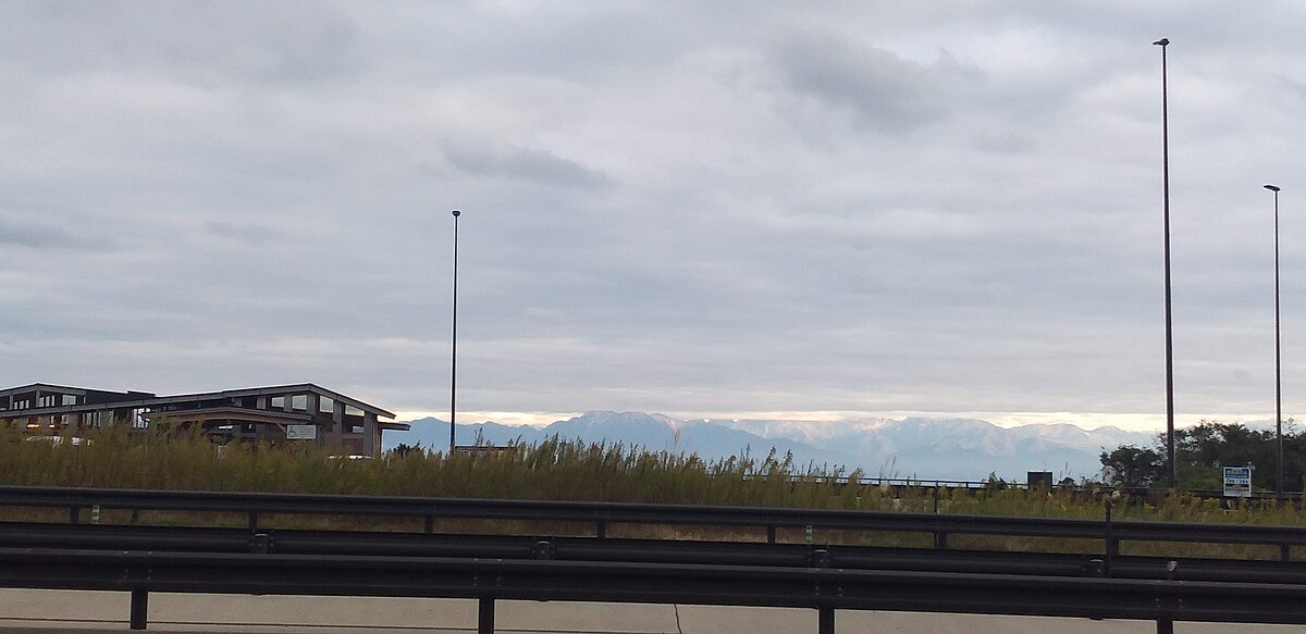 石动山