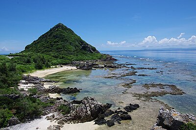 伊是名村