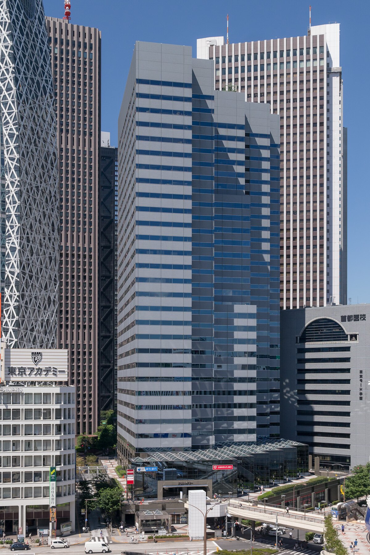 新宿エルタワー