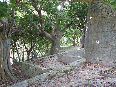 園比屋武御嶽