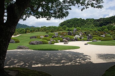 安来市